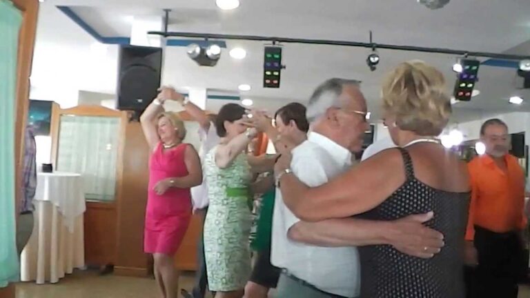 Asociaciones de Baile en Roquetas de Mar: Gu&iacute;a Completa
